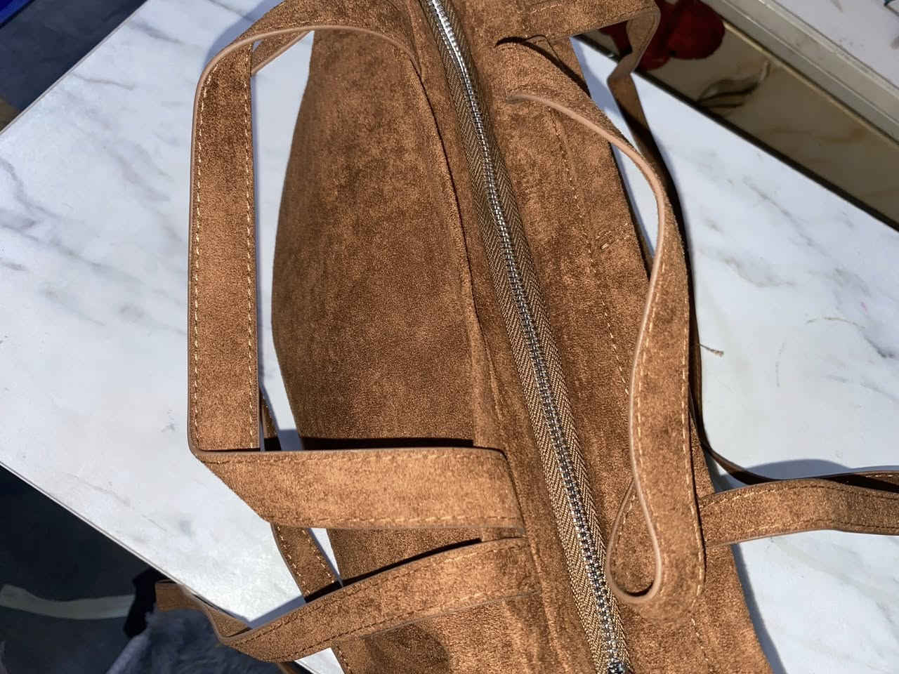 سلام عليكم 🫡 

جنط باله اصلي مختوم
جديد غير مستخدم شرط الفحص 
ابيع كل قطعه بسعر اخذ سكرين ودخل خاص 
***********
