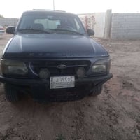 فورد اكسبلور بلور ٢٠٠١ سياره حلوه مراوس حسب القناعه مكاني بغداد للتواص...