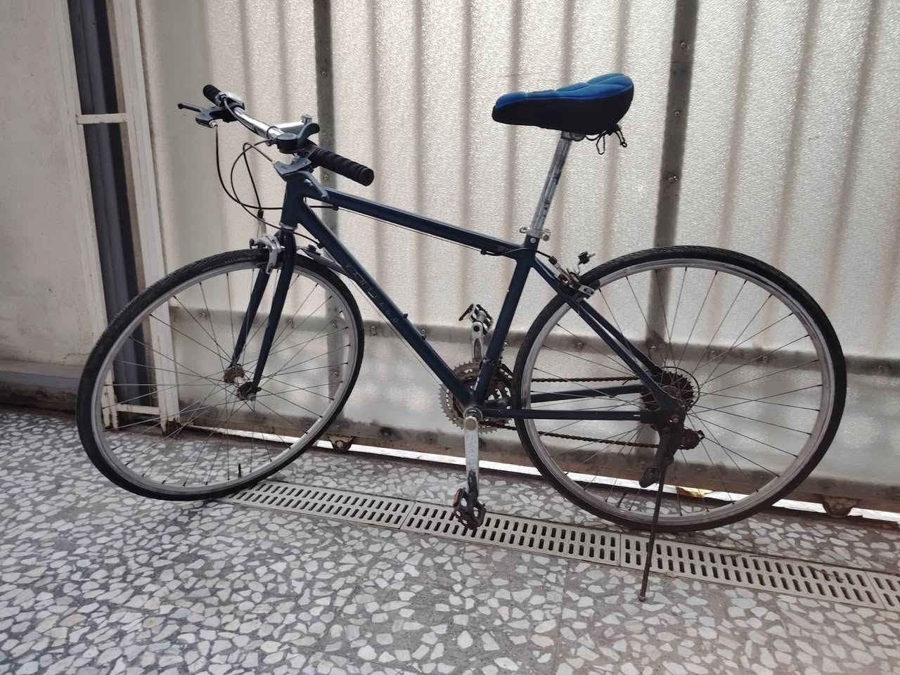 للبيع بسعر مناسب اي نقص مبي كامل من كلشي *********** خاص مفتوح وبالخدمة
