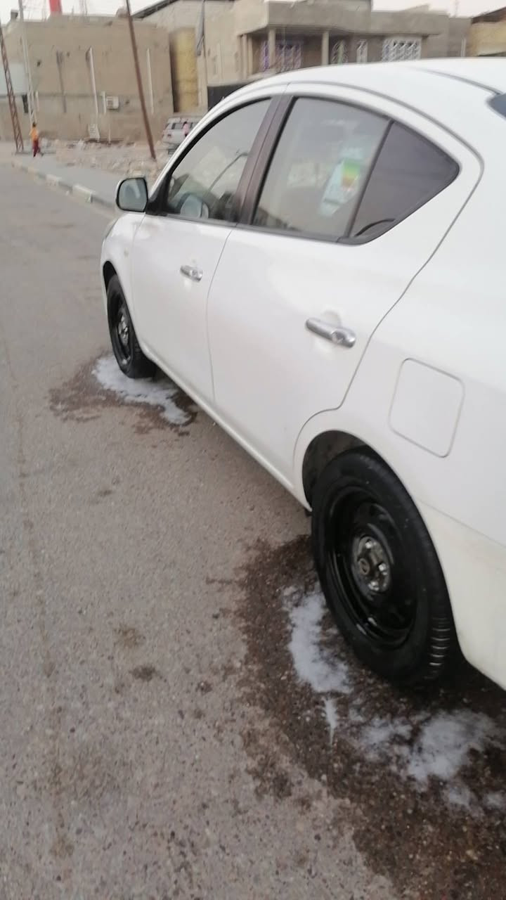 سلام عليكم نيسان سني هندي مديل ٢١ كفاله عامه ماعد كم رصعه شوف العين كفاله من الضرب والصبغ وحالوب
سنويه بشهر ٩ تخلص  113 بيهه مجال قليل ماشيه ١٤٠
*********** القبله حي المهندسين
