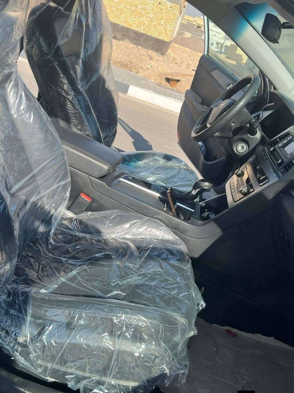 سلام عليكم
سوناته 2017 ادوات ادوات كصه جنطه دخول جديد جاهزه مكينه كير كفاله حداده تخم تاير جديد 
2400 دوش غاز سياره شاشه حساسات اشاير مري 
كشنات جلد تدفئه تبريد كشنات
 السعر 55 المكان العماره 
    تصال ***********
