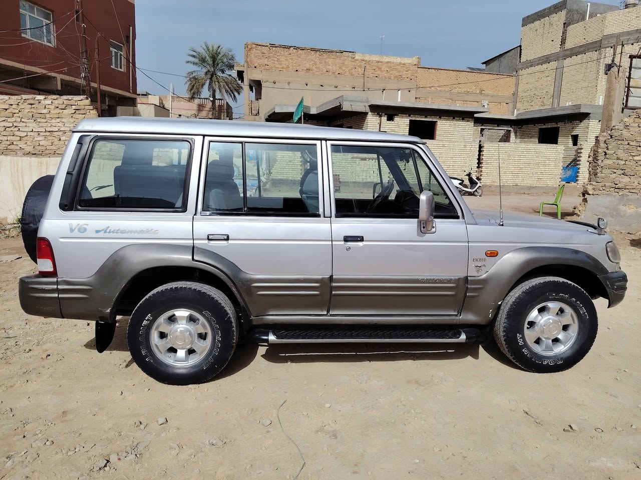 سلام عليكم سياره كالوبر للبيع مكفولة كفاله عامه موديل2004 كير اتوماتيك وسعر 70 والعنوان بابل الحمزه الغربي وهذا رقم لتواصل *********** ***********
