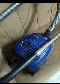 مكنسة كهربائية • للبيع • تفاصيل قليلة