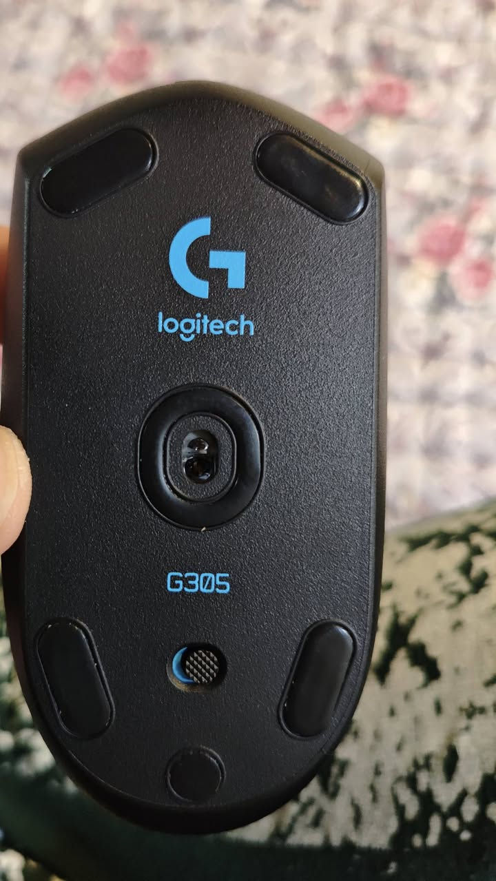 ماوس لوجتك g305 جديد و  الاصلي مو كوبي ويا كامل الاغراض  + ماوس جلوريس موديل D  ويا الكارتونه مالته ويشتغل كل شي ما بي فقط جان بي قطع بسيط بالواير وصلحته وهسه يشتغل ١٠٠٪  
اعلى سعر ابيع


**إذا كنت صاحب هذا الإعلان وتريد حذفه لأي سبب، رجاءا أرسل رسالة إلى الدعم الفني**