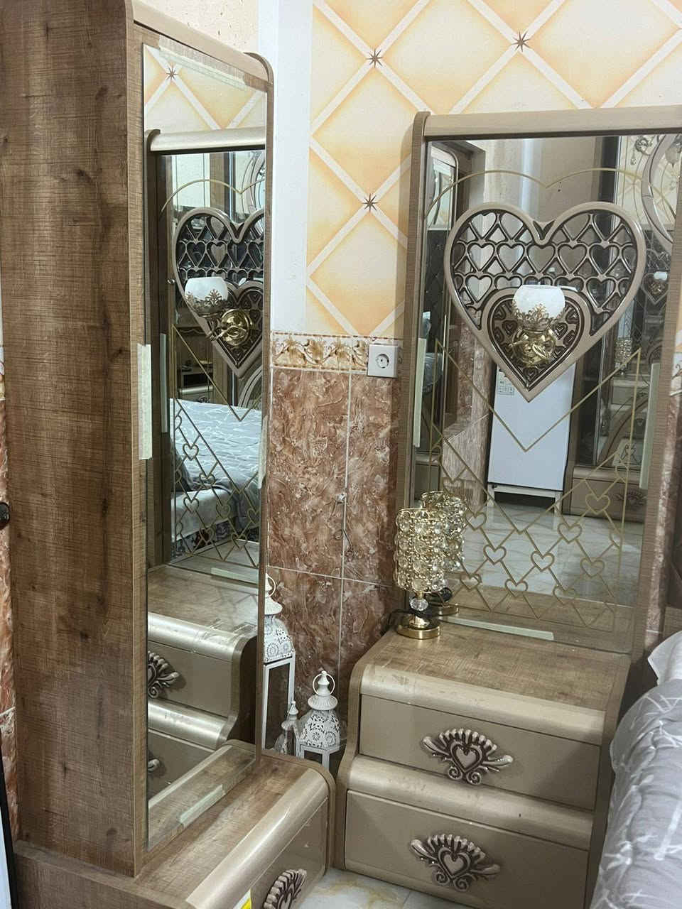 غرفه نوم ملكي للبيع مكان كركوك تازه سعر اتصل بل رقم 
***********
