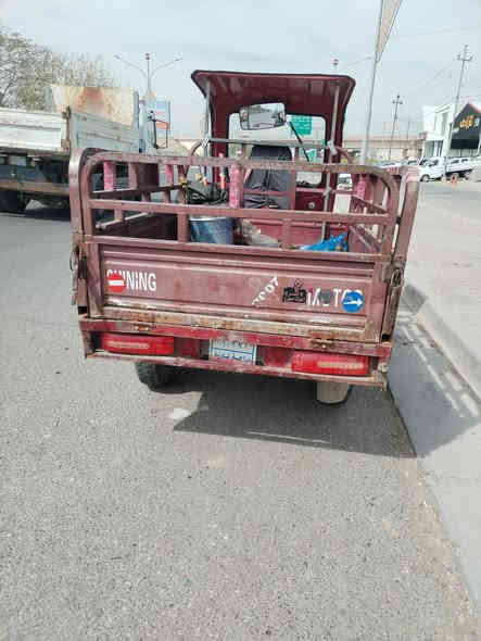 ستوته للبيع 2015 بيه سنوية قديمه كله بشرط محرك شاصي كشر نضيف ٣ تايرات جدد كهربائيات شغاله باتري هابط سلف هندر بودي قلاب ستوته مال شغل ما ناقصه اي شي سعر ٧٥٠ بيه مجال قليل *********** بدون قمريه وجنج
