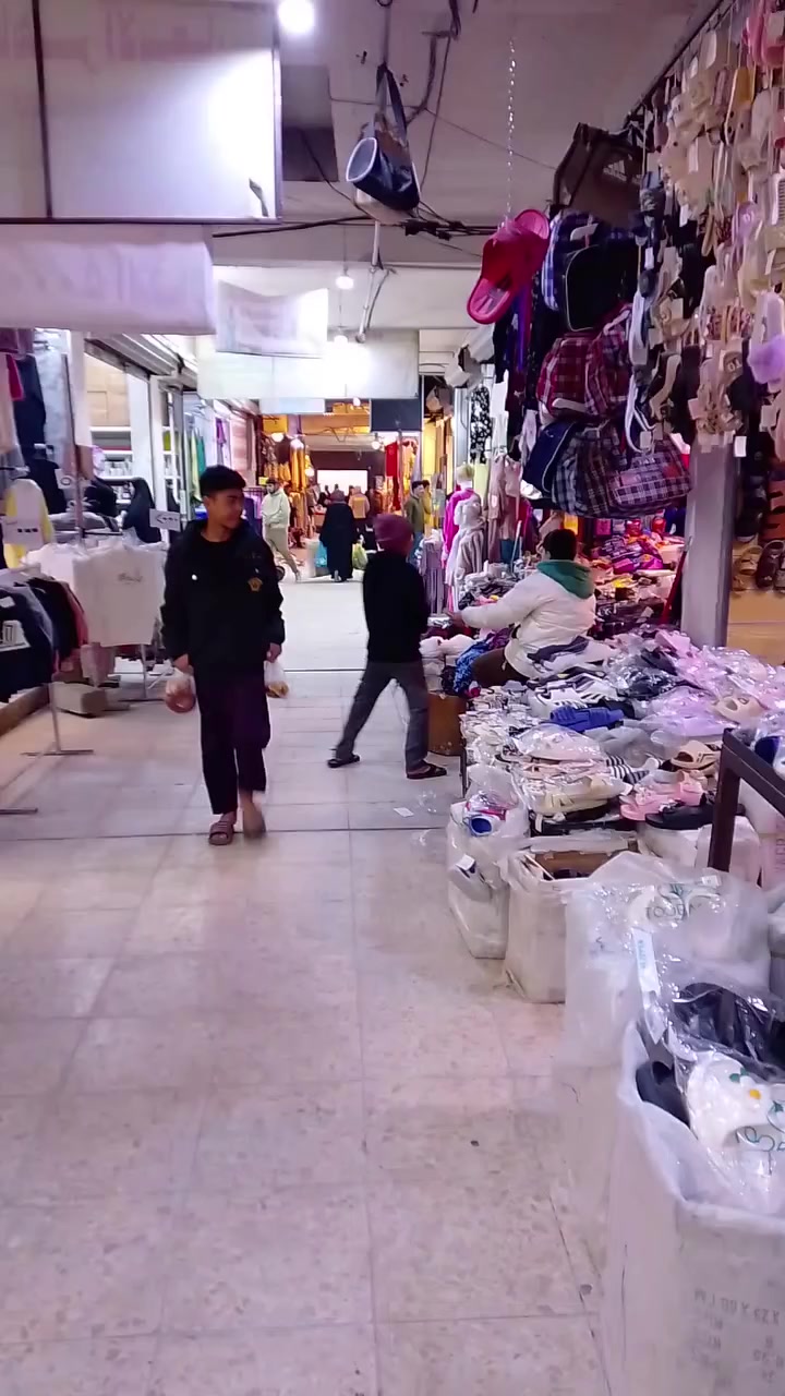 سلام عليكم محل للبيع بسوق حي النصر الجديد قرب ابو زهراء الغذائيه اخر فرع مكان جديد محل كامل السعر 25 بي مجال الشراي يتصل مكلف بل نشر ماكو خاص *********** رقم صاحب المحل
