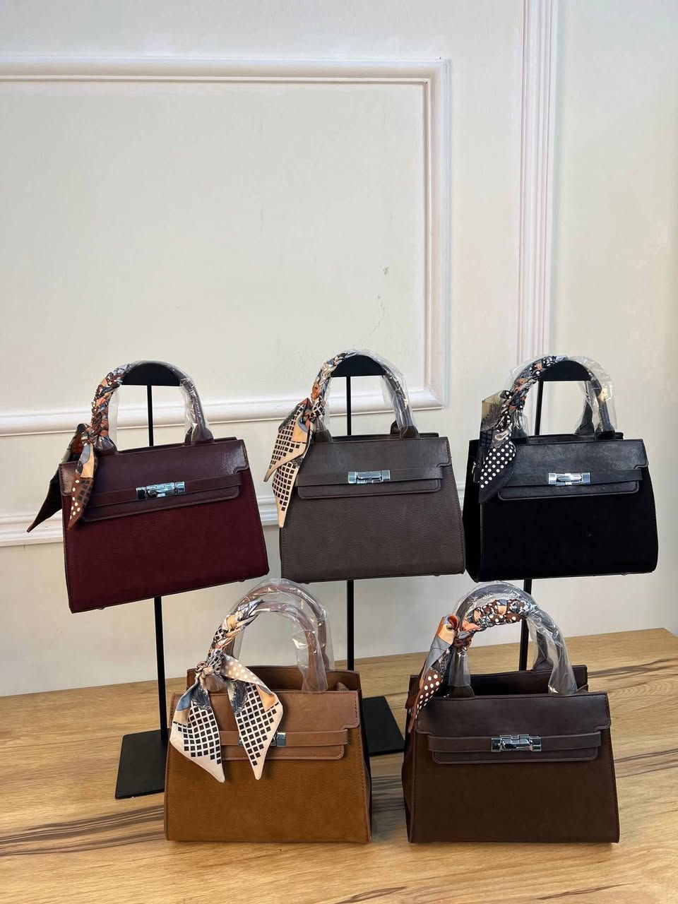 حقائب ماستر كوالتي 🌝يجنن نفس الصوره بالضبط اسعارهن ٣٠،٢٨،١٤،١٠،٨ الف
اكو تصوير حقيقي ايضاً قبل الطلب
بعض الموديلات عليهم عرض توصيل مجاني


**إذا كنت صاحب هذا الإعلان وتريد حذفه لأي سبب، رجاءا أرسل رسالة إلى الدعم الفني**