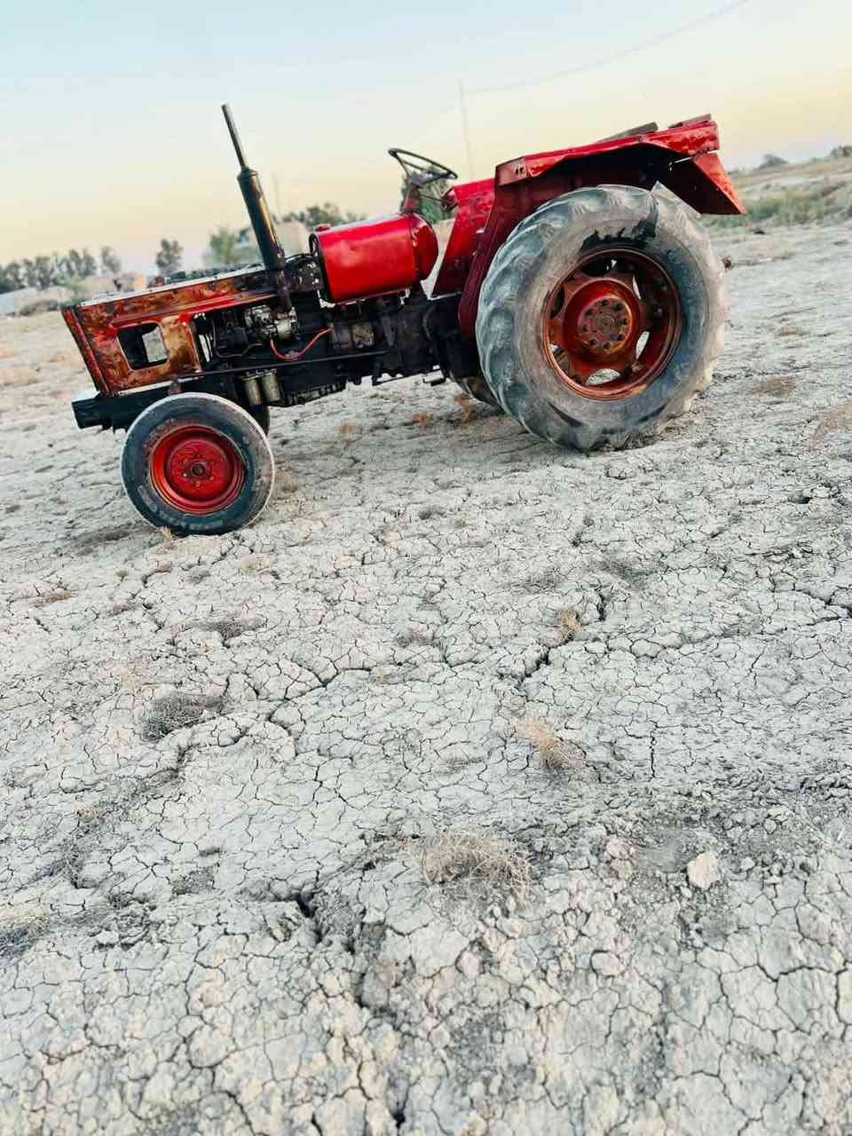 للبيع عنتر 87مكفوله من كلشي سعر 2400وبيه مجال مكان نعمانيه سيطر المالح ***********
