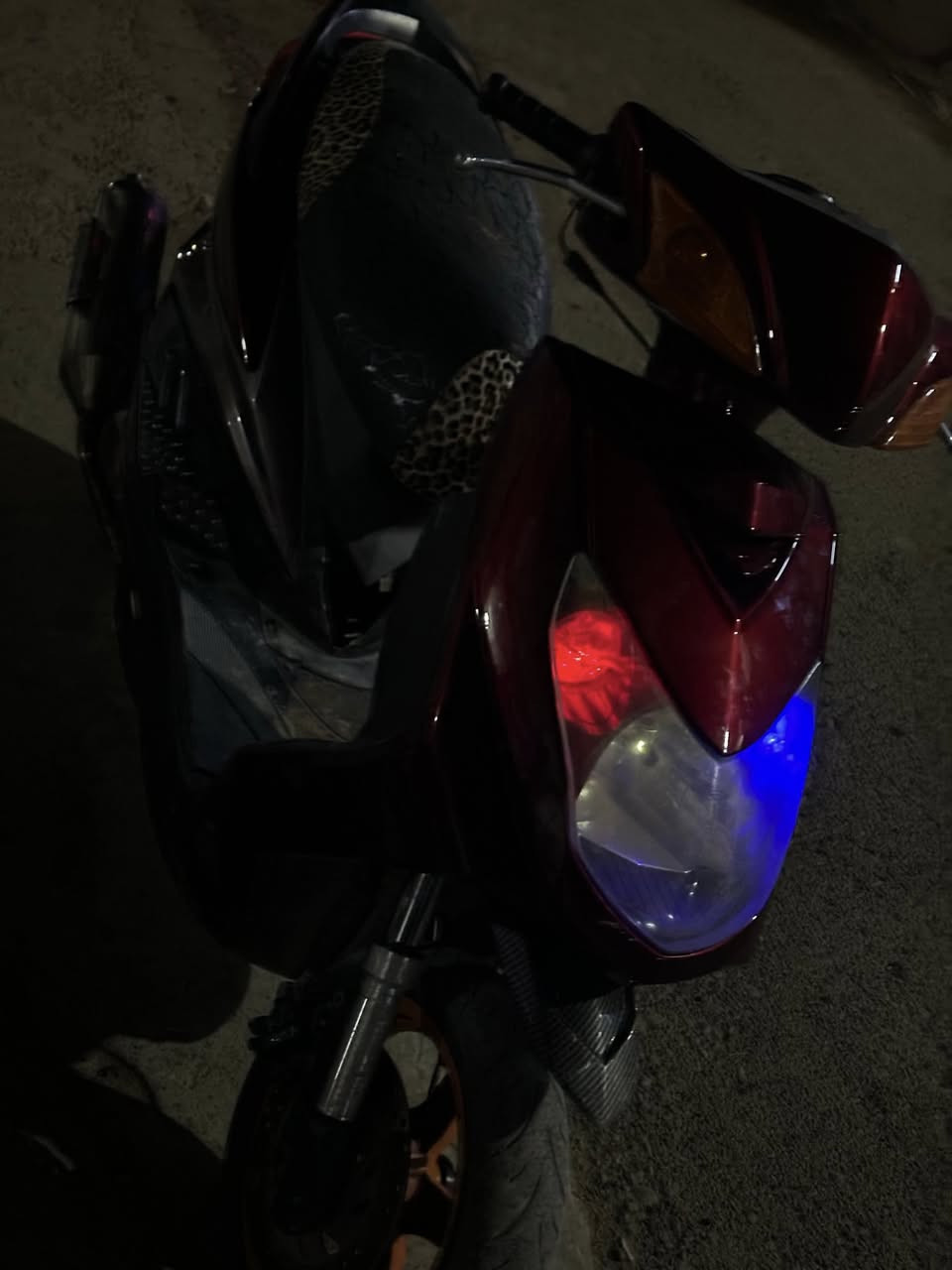 السلام عليكم سكنس فحل مكينه مال رمبه شادهه قبل سبوع كور تتيمارك بوشه ٥٩روله رياضيه كلجات رياضي صدر رياضي قبق فلاوين صالنصه هاوزن هسه بيهه رياضي بلون الوياله بك لايت برتقالي اشاير برتقاليه وياهه بعد كفر ثاني اسود طافي قبق هندر رياضي دراجه كابريتر فقط مراوس لد او شمعه شعندك نزل او حسب القناعه مكاني بلديات خاص متواجد


**إذا كنت صاحب هذا الإعلان وتريد حذفه لأي سبب، رجاءا أرسل رسالة إلى الدعم الفني**