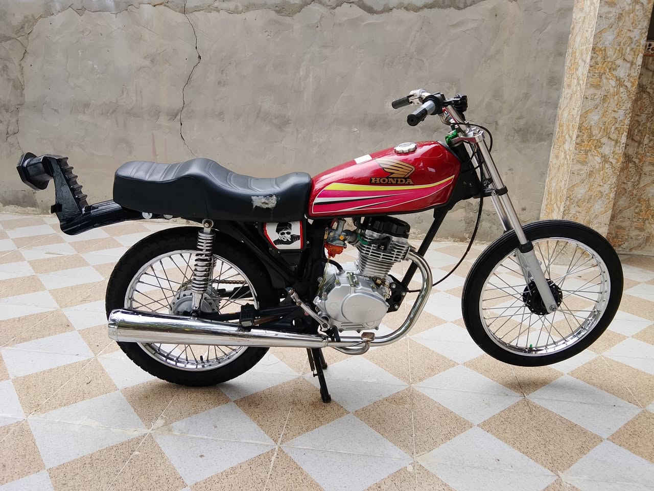 دراجه نامه للبيع اوراق 
شاصي موديل 2018 والتعميره 2026 
المكان ناصريه قضاء الغراف 
السعر 775 وبيه مجال للطيبين بدون سبايدر 
***********
