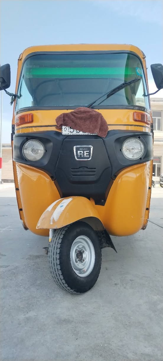 سلام عليكم شباب تكتك للبيع موديل واحد وعشرين رقم وسنويه بسمي تكتك بيهه ضربه بصفحه ومعمره المكينه بوشه وبستم وبيهه قليل خياس تكتك كلش حلوه سعر (7 250) مكاني المجر الكبير ***********
