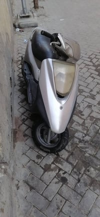 دراجه بريز للبيع دراجه شغاله بيهه نواقص بسيطه مكاني حي اور السعر 250 ل...