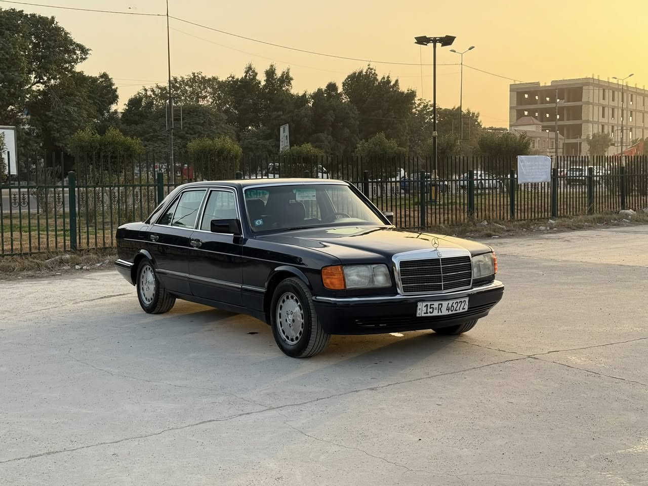 مرسيدس جامبو وارد يابان 300 se موديل 91 باب قصير اللون حبري محرك 6 سلندر بلاد قبق اسود ،، السياره مكفوله من الضربه والخياس ،، صبغ عام جماليه ،، كشرها كلش حلو 
محرك وكير ممتاز ،، صدر امامي خلفي جديد تبريد ثلج
كهربائياتها كلها شغاله ،، السياره مناقصها شي رقم انبار دولي مشروع وطني ،، المكان بغداد حي الجامعه 
السعر 78 ورقه 
***********
