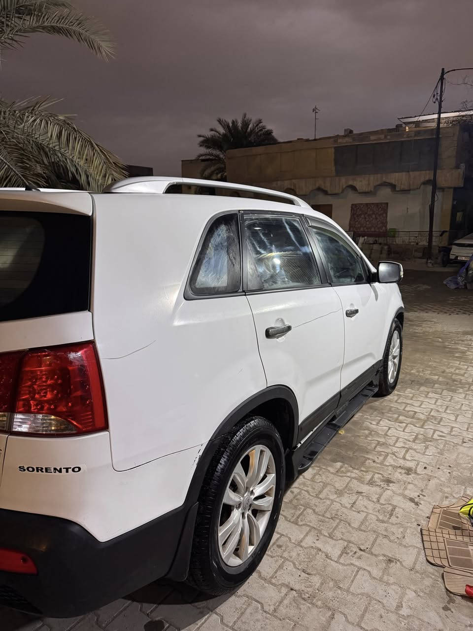 سورنتو خليجي ٢٠١٢
رقم بصره
فول مواصفات دبل بنوراما بصمة تشغيل عن بعد كشنات كهربائية بصمة أبواب 
سنوية مجددة  بأسمي فول مواصفات مكينة  فور ويل بلادي مامفتوح على وضع الشركة ٧ راكب نضيفه استخدام شخصي 
بيه فقط خيط تبخير ضعيف 
مكاني البصره 
السعر 130 للتفاصيل أكثر 
اتصل على ***********
