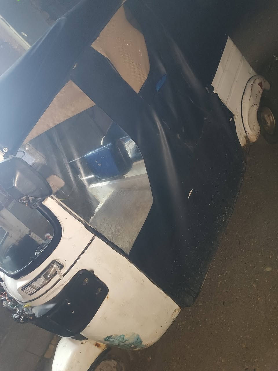 سلام عليكم تكتك للبيع موديل 17 لسفسار نتصل عله هاذه رقم ***********
