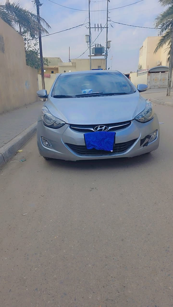 سلام عليكم 
سياره النترا أفانتي موديل 2014 
بيها فقط كص جنطة باقي مكفوله كير مكينه ذني مكفولات
السياره متؤمة شمالي طبق الأصل رقم الجديد الألماني
رقم الهاتف بي واتساب 
*********** 
سعر 53 وبيها مجال بسيط
