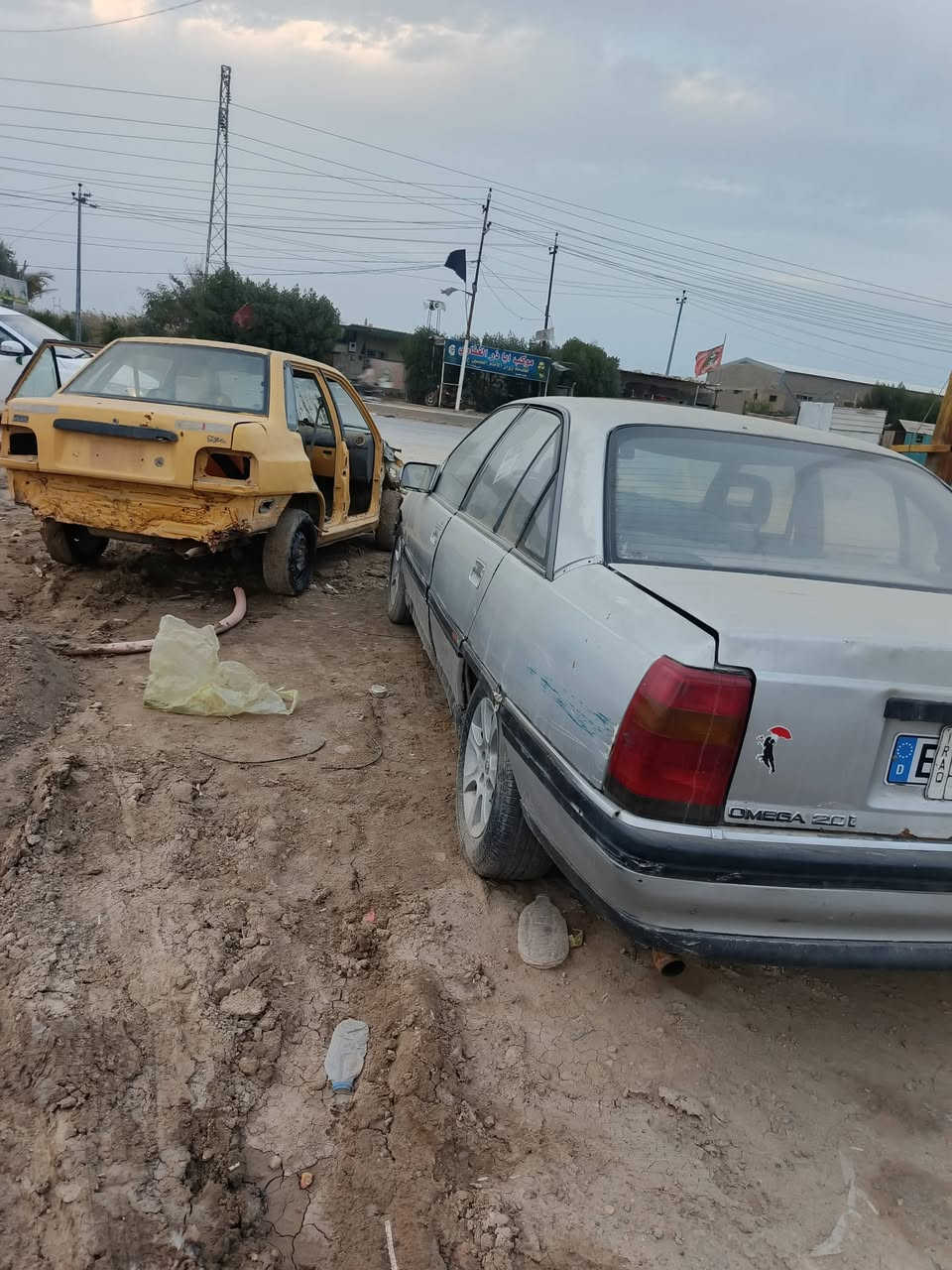 سلام عليكم اوبل لبيع كير ومكينه خير من الله تخم تاير رقم  المانيا  ابيع كوم حديد ***********
