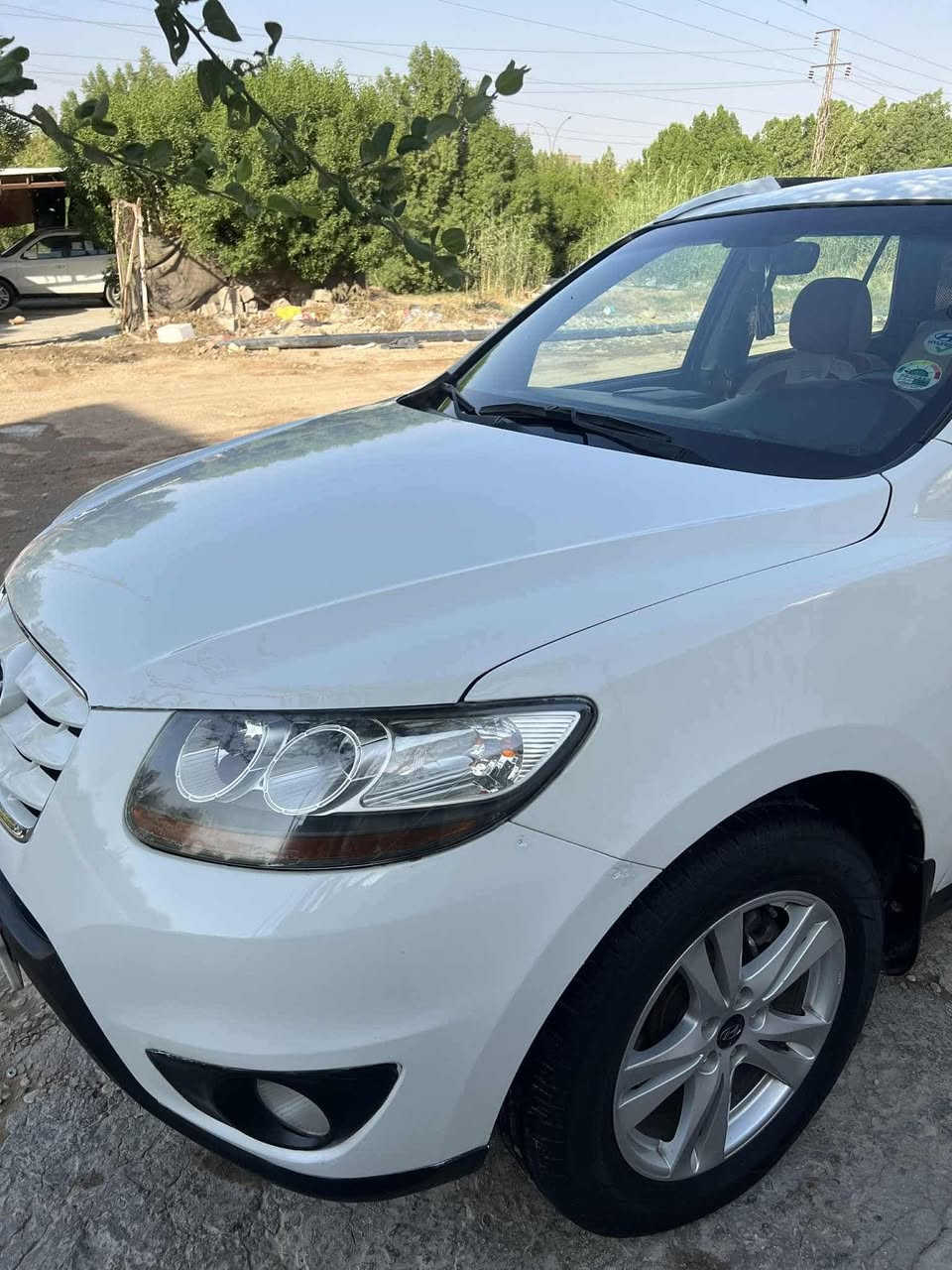 السلام عليكم مكلف بالنشر  مكلف بالنشر
✅سنتافيا 2012 (خليجي) للبيع فقط بدون مرواس 
✅ رقم بغداد مشروع وطني تحويل ثاني يوم
✅ دك جرص بعد سرعة الـ 120  بلادي وضعيه الشركه
✅ سياره متجايه ومصبوغه عام شرط احلى من الصور وجديده لغود شواصي كفاله
المواصفات:
‏✅ 6v /3500  حجم المحرك  
‏✅ 4x4 دفع رباعي 
✅ دشبول صاج
✅  سبعة راكب 
✅ 3 قطع تبريد والقطعة الاخيرة تحكم
✅تحكم استيرن
✅اشاره بالمري ـــ شفط
✅باتري جديد 
✅ شاشة جبيره 
✅ كامرة دواره
✅ مفتاح 
💵 💵 💵السعر 120 وبيها مجال قليل 
***********
المكان: الديوانيه مركز
