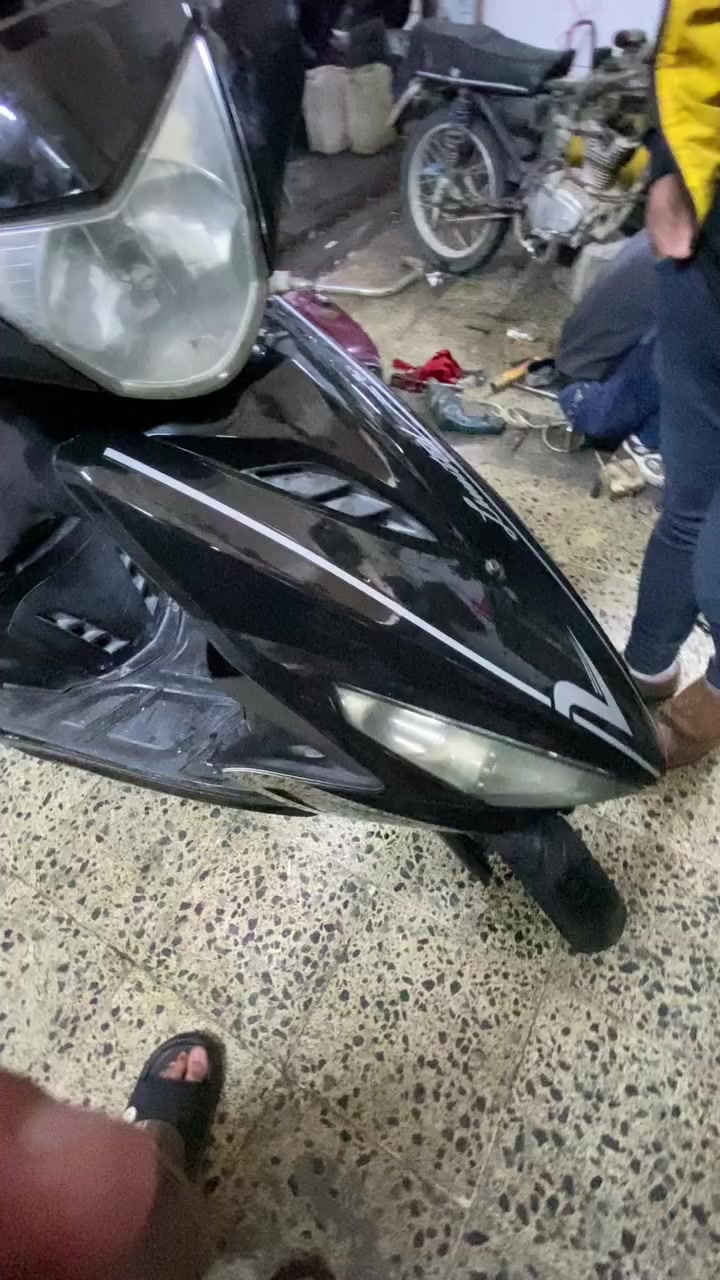 سلام عليكم ماكس مضلع للبيع الدراجه مكينه ناعمه تخبل وممفتوحه شرط وبلاديه من الطول للطول ومختمه الدراجه قبل شهرين نزلتها من الرمبه مراوس بجيتي ار او بيع السعر خاص او رقم واتساب ***********
