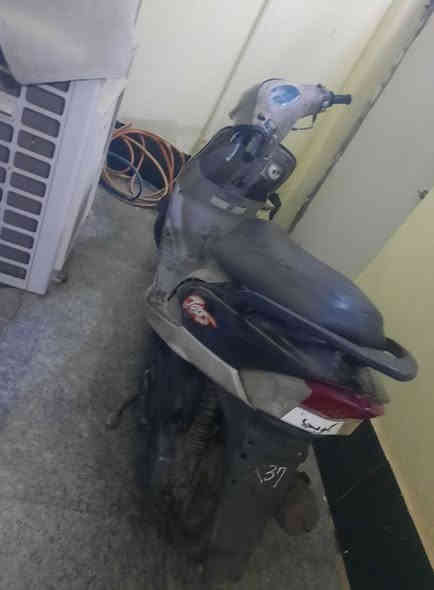 السلام عليكم ماكس منغولي مفتوحة مرة وحدة الدراجة شلعة ومعدل كله شغالة بس السلف يرادلة دشلي كفرات تجاري كفراته الاصليات موجودة السعر 450 وبيه مجال للشراي للاستفسار ***********
