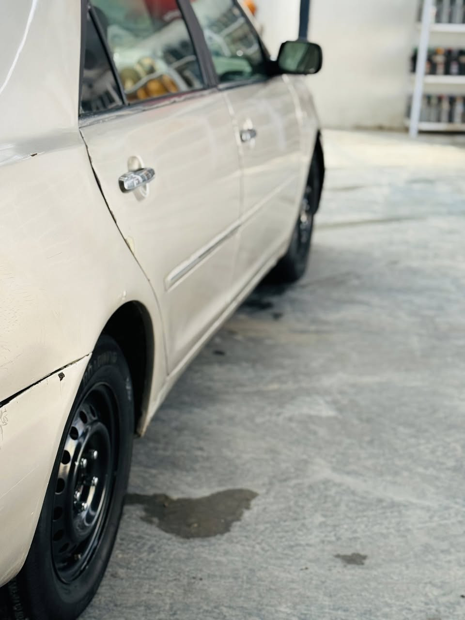 السلام عليكم
كامري للبيع 
موديل 2006 
( ادوات )محرك 
محرك 4 سلندر
كير اوتو 
كير ومحرك جدد
تبريد شغال ثلج 
سلايت روڤ جام 
4 جام كهرباء 
شاشه ايباد 
داخل مخمل 
نضيف 
مصبوغه عام 
بدون ضربه
اوخياس 
السياره كل اوبشناته شغاله 
حداديه اماميه خلفيه نضيفه 
تخم ويل وتخم تاير جديد 
باتري جديد
38$السعر
مكاني نجف
للاستفسار 
***********
