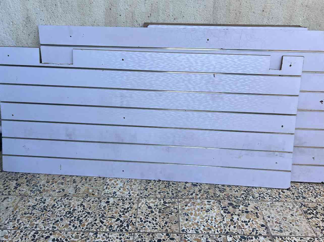 بورد خشب MDF  عدد 3   سعر75 الف ***********
