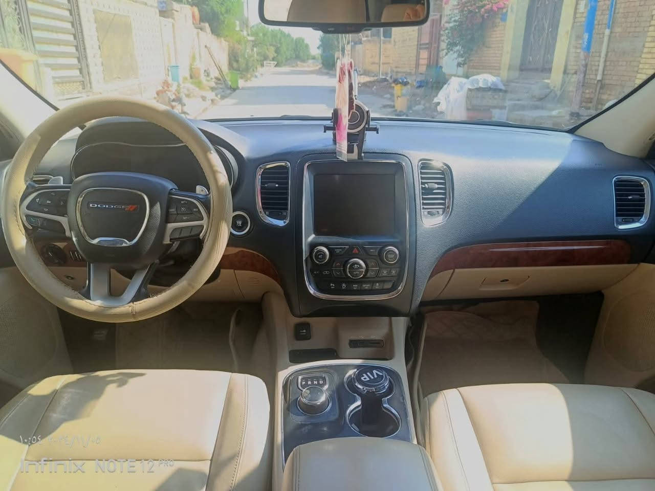 (للعشاق الامريكي 🇺🇸)
سـلام و عـلـيـكـم
——————————
موديل 2016

نوع سيارة دوج دورنكو

فئة سيارة (لمتد فول عدا الفتحه) 

محرك 𝗩3600 ✈️

السياره بعدهي  جديده . عليه تخم تاير جديد + باتري جيد وحدايه جديده 
ومنزل برنامج لها شرط بانزين عادي انسه الدوانز
——————————————————————
الـمـواصـفـات 1/1 

*تشغيل عن بعد
‏‎*شاشه كبيره تحكم في ايعازات سياره 
‏‎*صندوق كهرباء 
‏‎*𝗹‏𝗹‎𝗹* كشنات كهرباء
‏‎*ردار خلفي
‏‎*مثبت سرعه
‏‎*خزن ميموري في كشنات
‏‎*كشنات تدفه 
‏‎
‏‎
‏‎*كشنات لون  بيجي بلادي مال شركة. 
‏‎*نضام eco
*مري جانبيه ذكيه تنزل مع الرجوع عل بك
*مرايه السائق ..والوسطى اوتو
*أشاير في المري 
‏‎فول تحكم ستيرن
‏‎*ستيرن تدفئه
*شفتات ستيرن
‏‎* سماعات ALPENE
‏‎*نضام تزحلق. 
‏
‏*توقف ذاتي 
‏‎*واي فاي داخل سيارة
‏‎*لايت زنون  +بلاجكتور. 
‏‎*اكامره خلفيه دواره معه استيرن 
‏‎*جام اوتو 
‏‎*حساسات خلفي 
‏
‏‎*انضمت قيادة SPORT...
‏‎*نقطه كهرباء 110 𝗩

—————————————————————
#السعر 230وبيه مجال قليل
#السيارة  للبيع اوالمراوس حسب القناعه 
#رقم  بغداد مميز 
#السياره وارد امريكي تقرير صور الحادث مرفقه مع السونار* ***
عددالمسافه المقطوعه 155 الف ميل قابله للزياده 
هــ ***********
