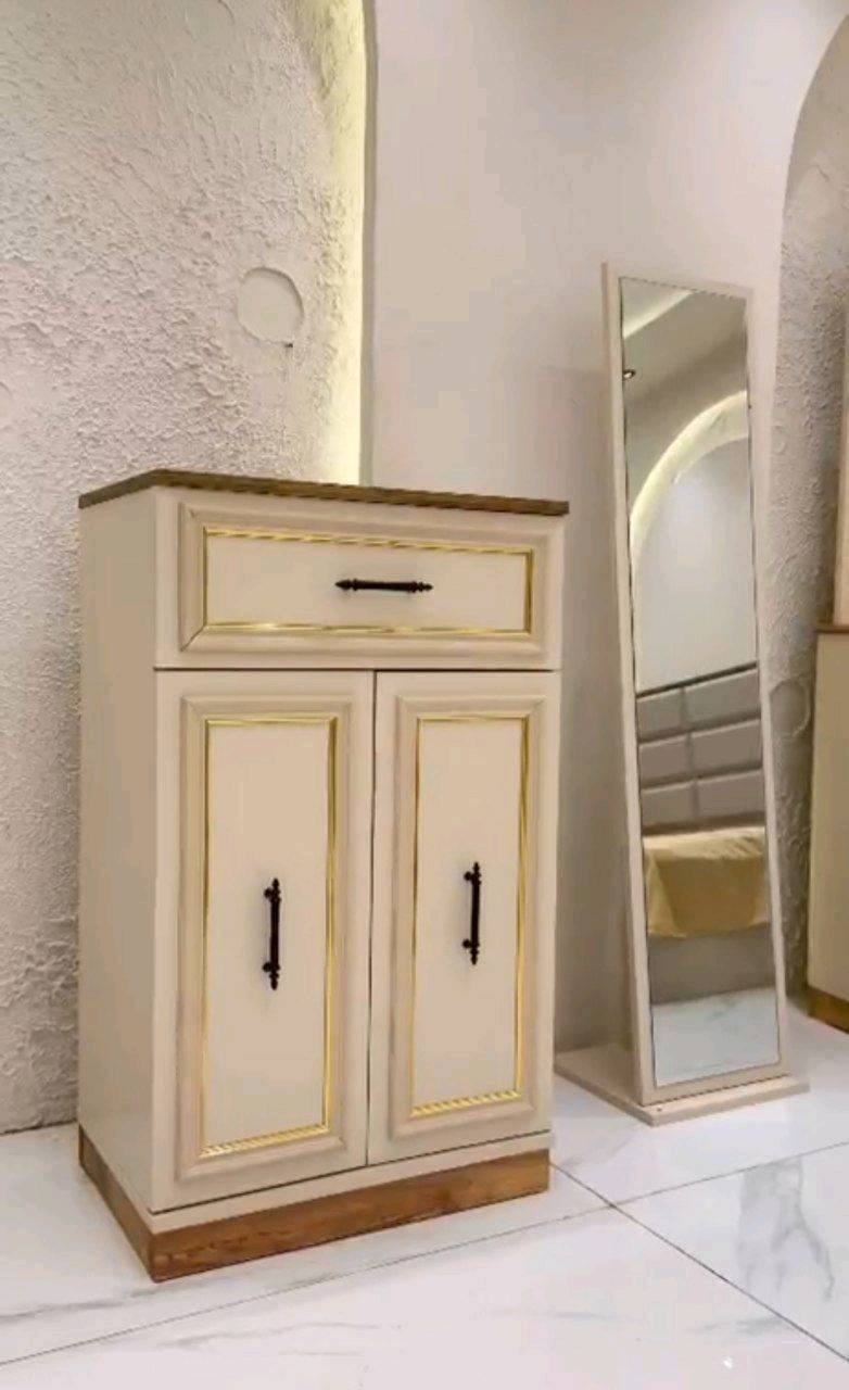 *تم وصول موديل ورده*
للاستفسار مراسله ..

*10 قطع*  
    

*كنتور وملحق* 330سم 
ارتفاع 220سم 


✅ الشازلونه مخزن السرير مخزن 
✅ برغي  حديد 
✅ اناره بل سرير 
✅ المصنع الأصلي
✅ قياسات ضخمه 
  
 جام مطرش 
خدمه توصيل جميع محافظات العراق مع شد ونقل 
        العشر قطع بغداد مجاني اطراف 20محافظات 100
محافظات شماليه توصيل 125
تصعيد كل طابق 10
التوصيل مع الشد متوفر مقطع فيديو للمنتج في قناة الغرف التركية 