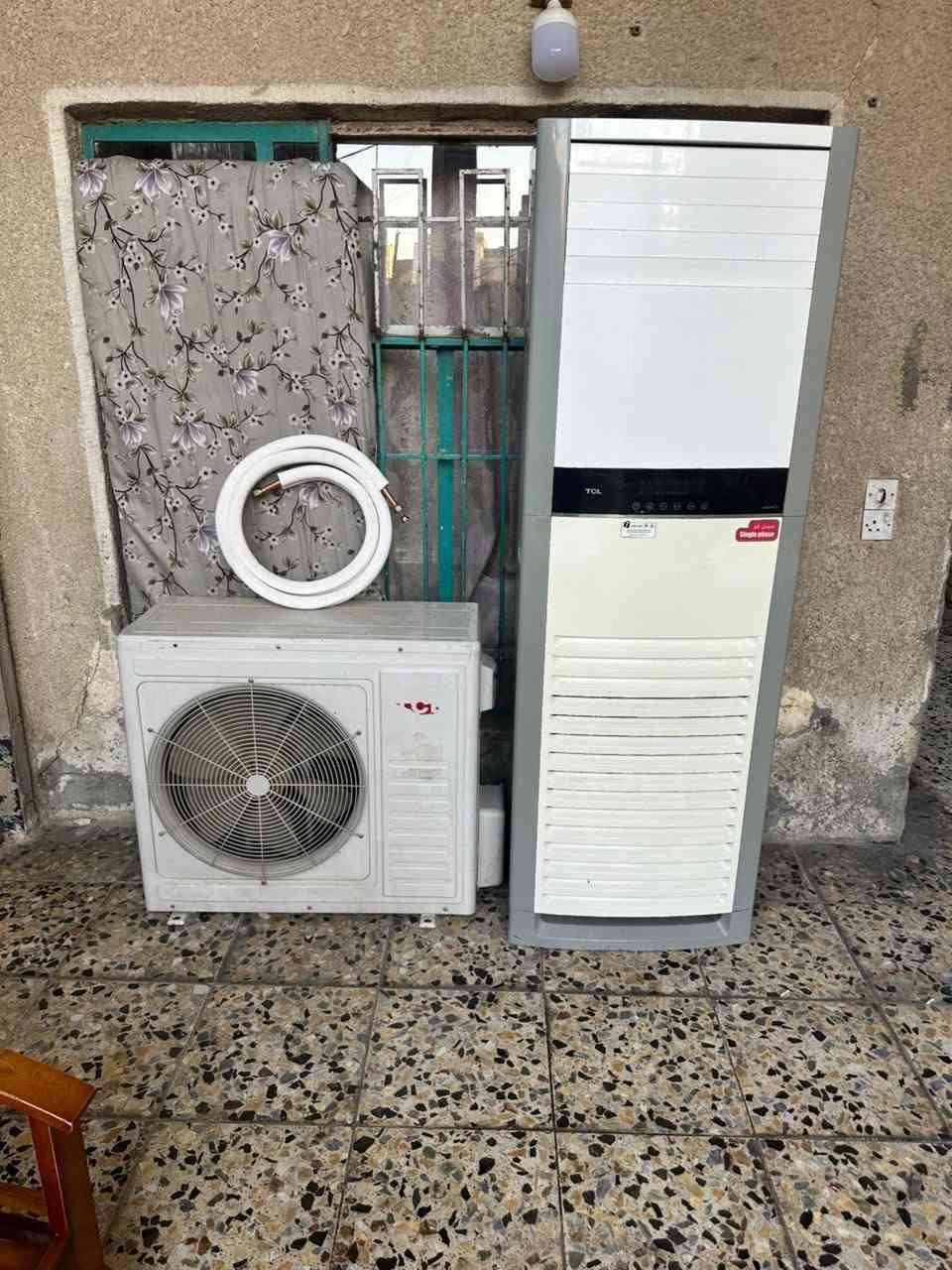 السلام عليكم سبلت TCL كنتوري 3طن
جهاز نضيف كلش ومابي نقص برغي كامل هوة وملحقاتة بوري جديد غاز 22 مداخل صيانة مكاني بغداد الدولعي  السعر 650 وبي مجال كلش قليل 
***********
