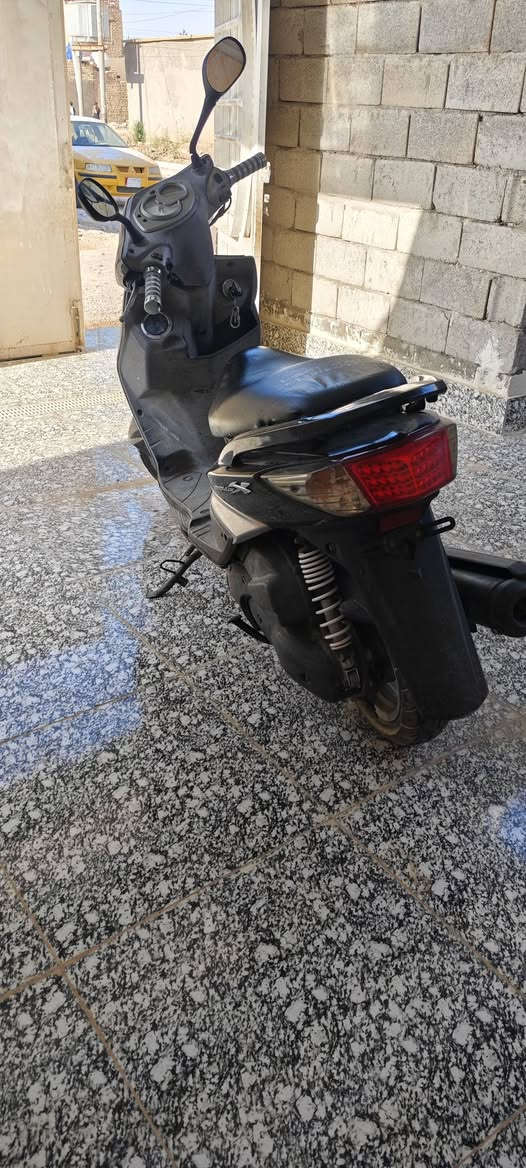 سلام عليكم للبيع دراجه سكنس فحل خطين ياباني اصلي شرط رمبه كسر كارتون مستخدمه كلش قليل سرعه 140 ماشيه كلش قليل دراجه باكيت شاهد الله وهل البيت مابيه ولا نقص شغل وطلع كله ابلاد برغي مامفتوح بيه شرط اي مصلح يعجبك سعره 1250 بيه مجال للشراي وكشي موجود بلسوك اني ابيعلك دراجه وكيل شرط ماملعوب بيه ضمان العنوان ميسان حي الرحمه الثانيه قرب المستشفى البناني رقمي *********** تحياتي للجميع عمارة, ميسان
