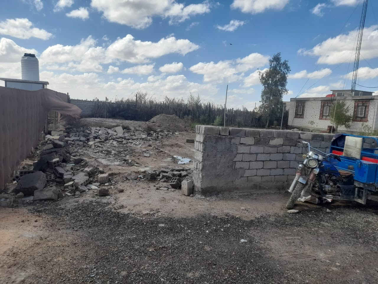 عرصه للبيع مساحه ١٢٥ متر  مربعه في منطقة المراشده للإستفسار 
***********
