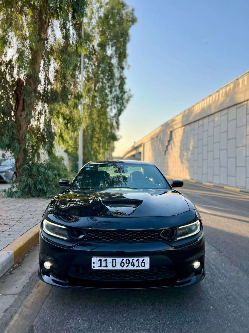 السلام عليكم 
جارجر اسود sxt2021 🇺🇸
السعر / 180 وبيه مجال 
 للبيع او المراوس
رقم انكليزي جديد هزه جديده
سياره باسمي تحويل نفس اليوم 
مكينه 3600 تو ويل
موصفات : فول بس بدون فتحه 
 : شاشه تحكمات ستيرن 
كشن كهرباء حساس خلفي توقف ذاتي 
مكينه كير تبريد تخم تاير شرط 
الحادث جاملغ وبنيد وباب كلير وباب صبغ والشاصي الايمن صفحة الحادث بي شغل فقط 
السياره ماشيه 68mil المكان بغداد 
بغداد الكرخ 📍
الرقم :*********** 
(( إني مكلف ب النشر ))

