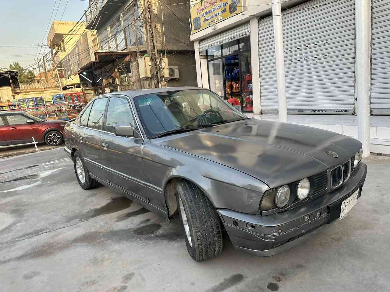 السلام عليكم للبيع فقط موديل ٨٩ كير عادي  محرك وكير جديد مكان السياره بغداد الزعفرانية السعر ٣٥ لاستفسار ***********
