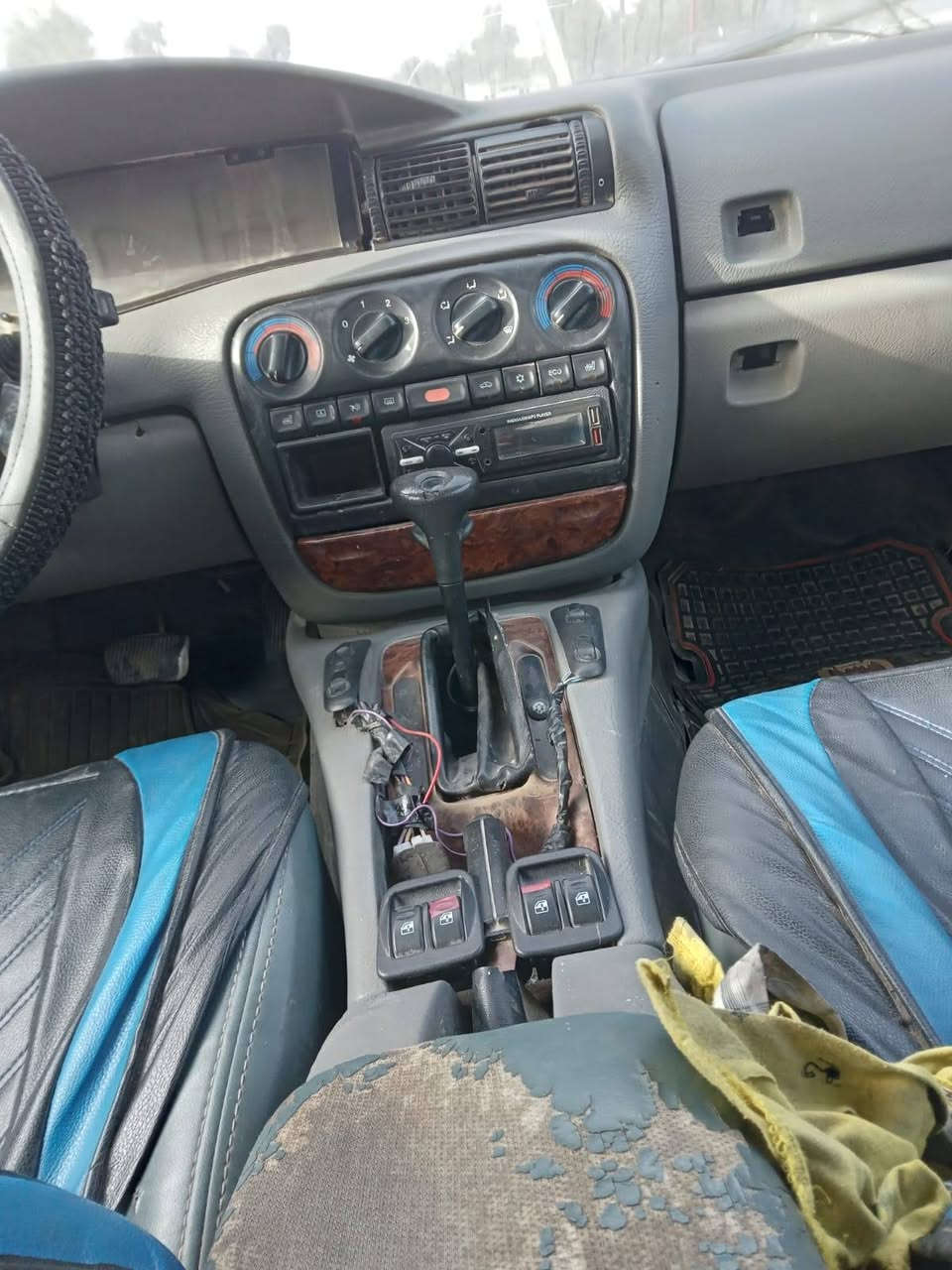 السلام عليكم اوميكه بزون مديل 1995 مكينه بطه مكفوله جميع الميكانيك رقمها بابل مشروع وطني  تحويل ثاني يوم السعر 28 بيها مجال ***********
