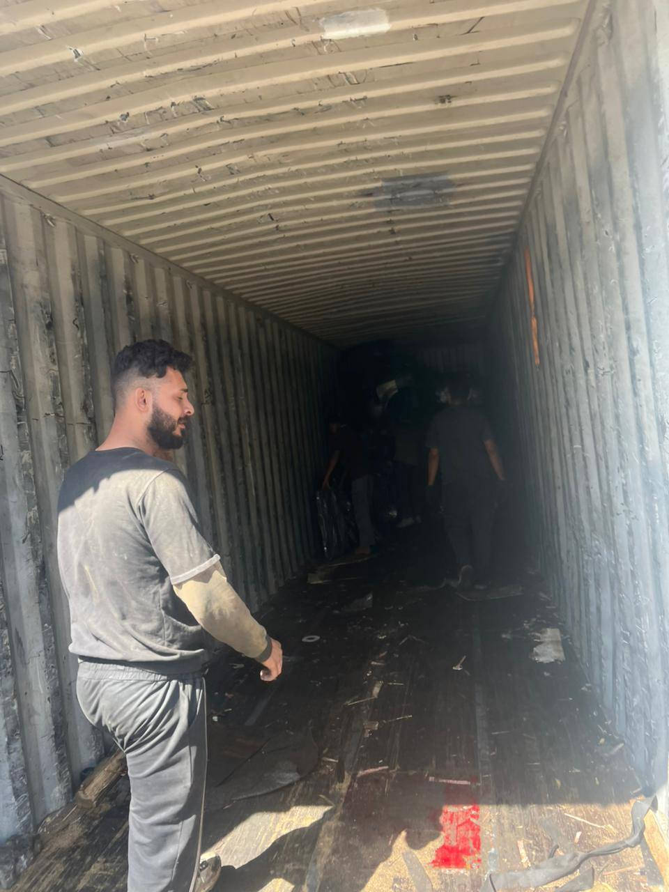 سلام عليكم ليوم تم وصل محركات وضفير وقاعد فقوزات ومروح والحمد لله مثل ما وعدنكم كل ما هوه نضيف وجديد اخوكم سجاد كهربائي 
***********
