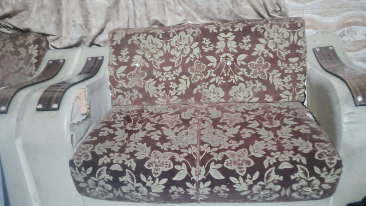 السلام عليكم تخم لل بيع كامل مكمل السعر خاص والمكان حله بكرلي


**إذا كنت صاحب هذا الإعلان وتريد حذفه لأي سبب، رجاءا أرسل رسالة إلى الدعم الفني**