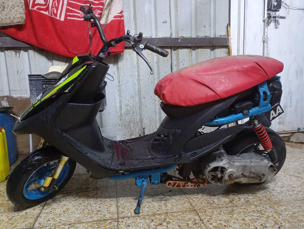 دراجه ماكس مزوده
السلام عليكم دراجه تعمير حلوه بيه تزويد 

1قطره ✨

2يدات ✨

3شيال✨

4 دبلات امامي✨

5 صالنصه fm✨

6 صبغ شاصي ✨

7 بوشه 55 ✨

8 عقل رياضي ✨

الدراجه شغاله ابيعه كايمه ونقص جوزه فقط ❗

السعر 350 الف بيه مجال بسيط 
***********

❗مكاني بغداد حي الرئاسه شارع عشرين قرب افران الزيتون
