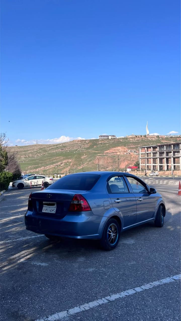 اڤيو ٢٠٠٧ 
گير و مكينه ب شه رت 
شاشه كاميره 
تايره و ويل كب جديد 
٤ قطعة به خ بي داخلي 
٥٠ ورقه و ٣ ورقه غرامه دي ژ سعري ئيت خار 
افيو ٢٠٠٧ 
الگير و المحرك بشرط 
شاشة و كامرة 
٤ قطع بخ بدون دواخل 
السعر ٥٠ ورقة و ٣ ورقات غرامه تنزل من السعر 
السياره مكفوله تامة 
*********** زاخو, دهوك
