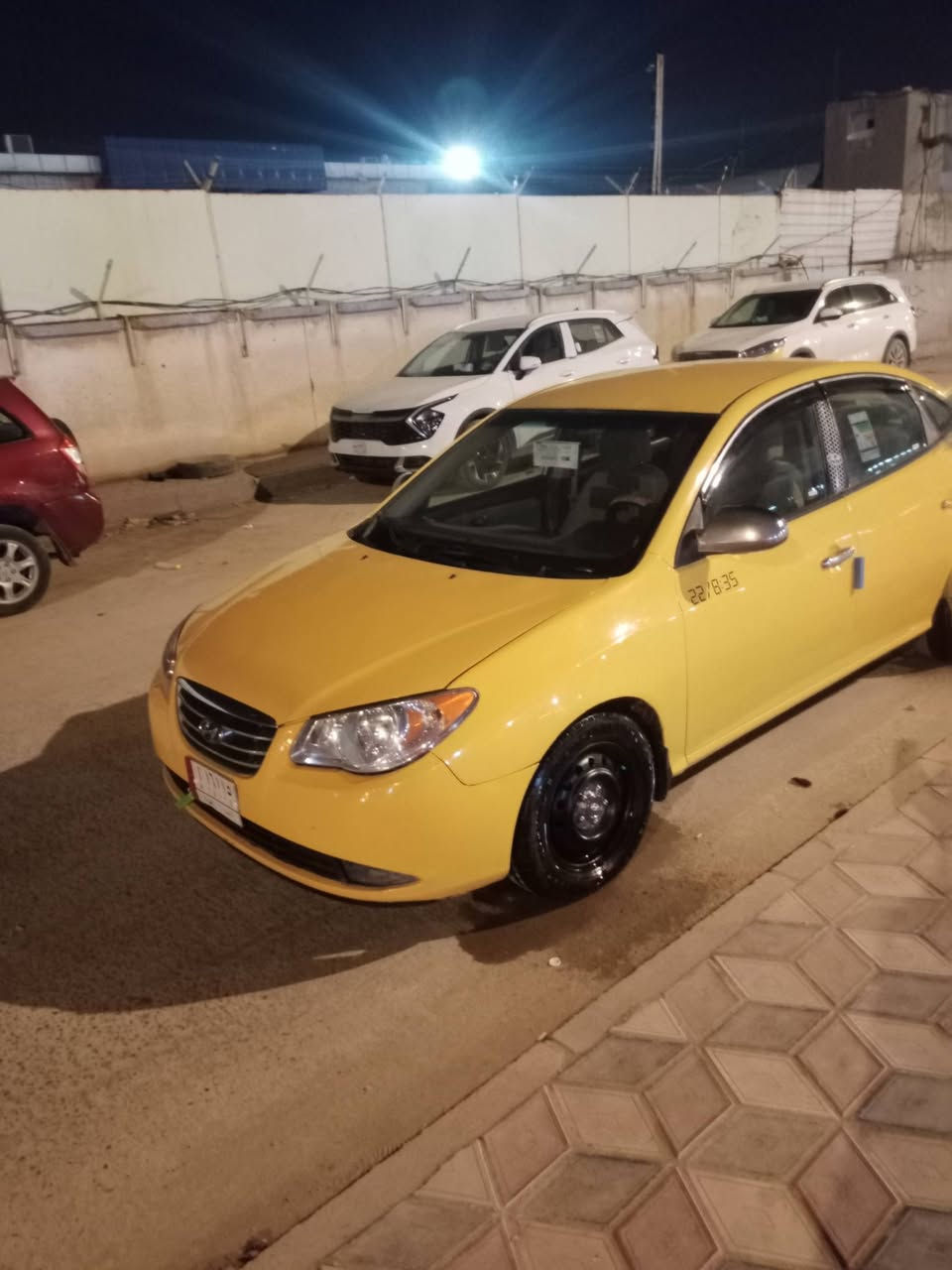 السلام عليكم 
للنتره صابونه موديل 2010 سياره نضيفه كلش 
وارد امريكي ليبل واحد مكفوله من ضربه ومن كصه رقم انبار مصفره هيئه وغرامات كل جديد بيها لايت عالي ناصي تبريدها عوزه غاز سياره نضيفه بمعنه كلامه مكينه 2000 سياره بلاديه ما ملعوب بيها كشنات بلاديه من امريكه شرط 
مكان سياره الدوانيه راعيها بل انبار 
السعر 90وبيها مجال لشرايي 
***********
