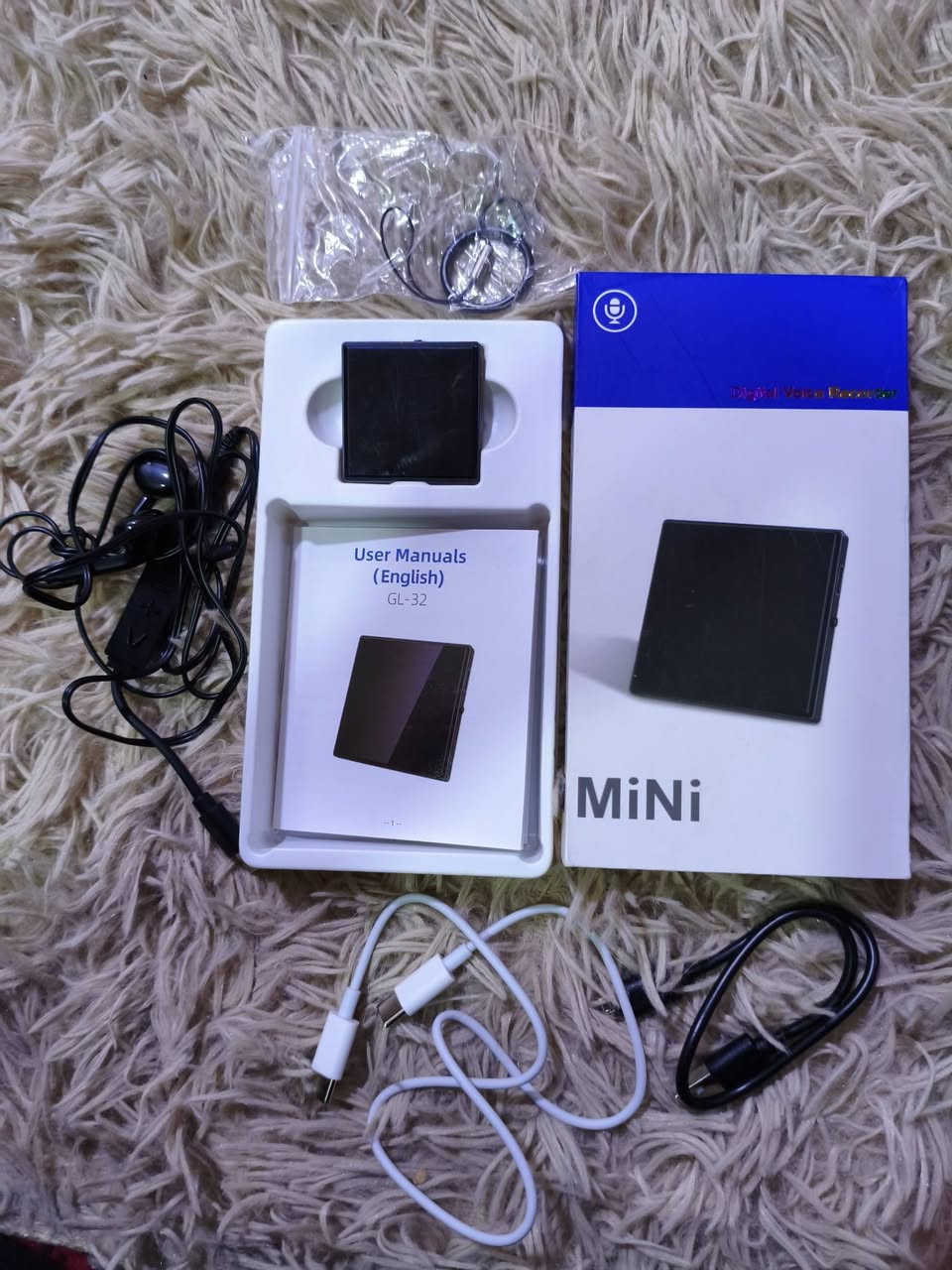 مسجل صوت حجم صغير
ذاكرة داخلية 64 كيكا 
دقة صوت 3 الاف بايت بالثانية 
ينربط على الموبايل و الحاسبة 
متوفر توصيل لكافة المحافظات


**إذا كنت صاحب هذا الإعلان وتريد حذفه لأي سبب، رجاءا أرسل رسالة إلى الدعم الفني**