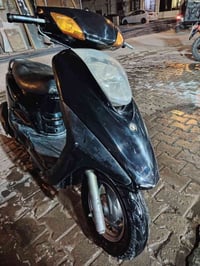 دراجه بريز للبيع الدراجه نضيفه وحلوه يشهد الله والمكينه خرسه وبيها نقص...