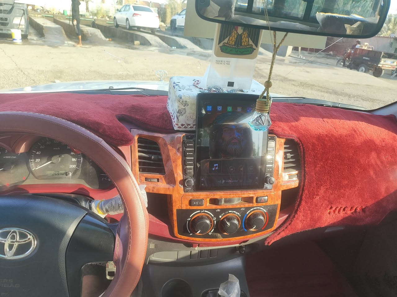 السلام عليكم
تيوتا هايلوكس 14 مكفوله عام. گير اوتماتيك رقم واسط  مداور ثاني يوم سياره مال جناي بالحقيقه احلى من الصور   ملاحظه (السياره بدون المحجر الاستيل)  لان نزعته عنها قبل فتره وشديته ع السياره الثانيه ا
#السعر ب230 وبيها مجال بسيط 
للاستفسار 0782 374 4933
 الخاص مفتوح
