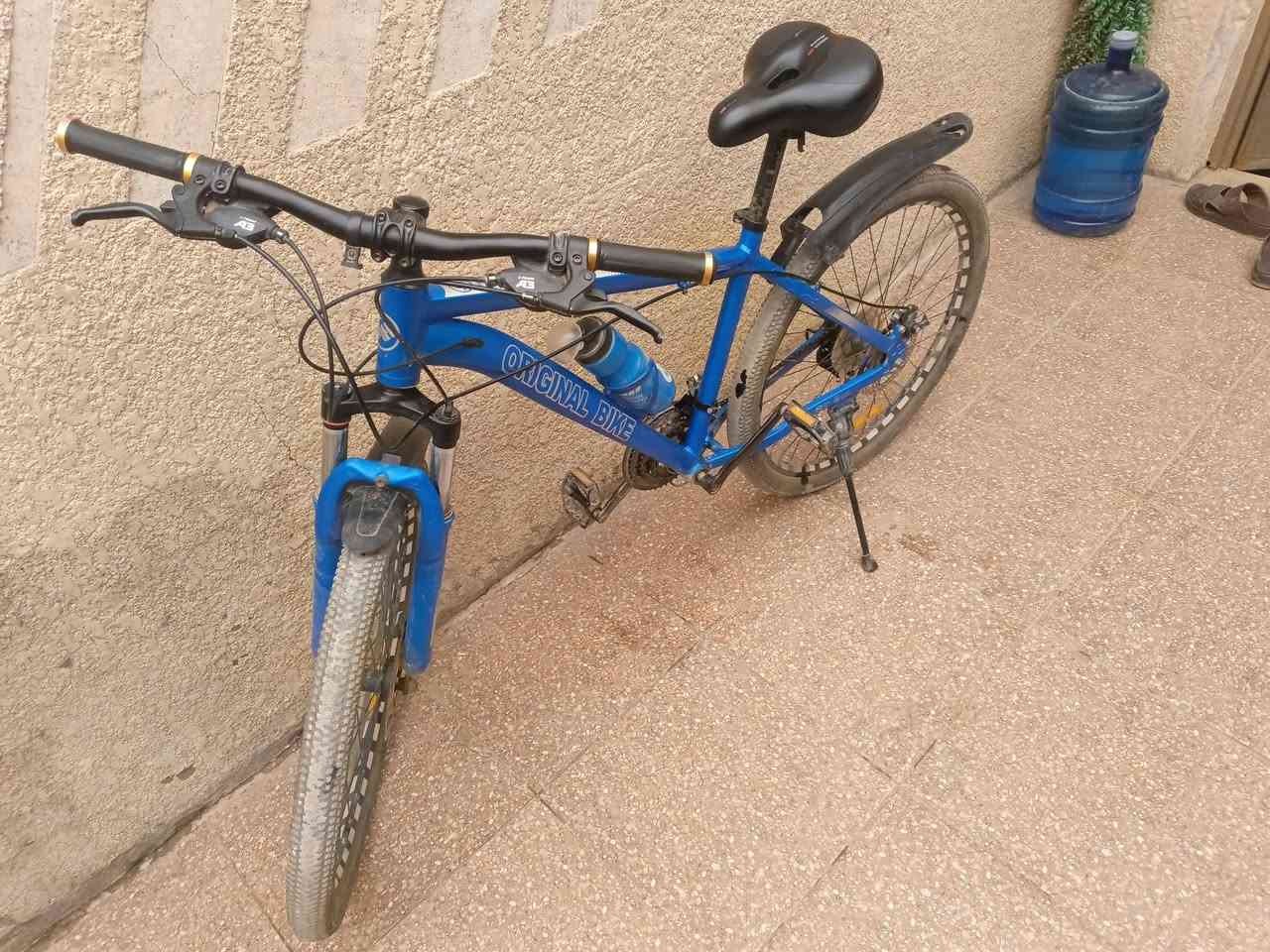 سلام عليكم بايسكل جبلي نضيف مناقصة شي عكرب جديد سعر ١٢٥ وبي مجال مكاني بغداد المعالف


**إذا كنت صاحب هذا الإعلان وتريد حذفه لأي سبب، رجاءا أرسل رسالة إلى الدعم الفني**