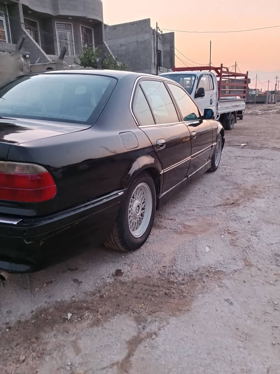 سلام عليكم ورحمة الله وبركاتة 
bmw e38 740i  كاسحه
رقم بغداد جديد 
موديل 95
كير مكينه كفاله
ضفيره مكينه بلاديه ولا جطل
كهربائيات مابيها اي نقص 
تبريد ثلج 
حداديه جديده
غرفتها عوزها ترتيبات بسيطه 
تجي وتشوف بعينك 

للبيع او مراوس 
الاستفسار اكثر ***********
مكان السياره الحله
