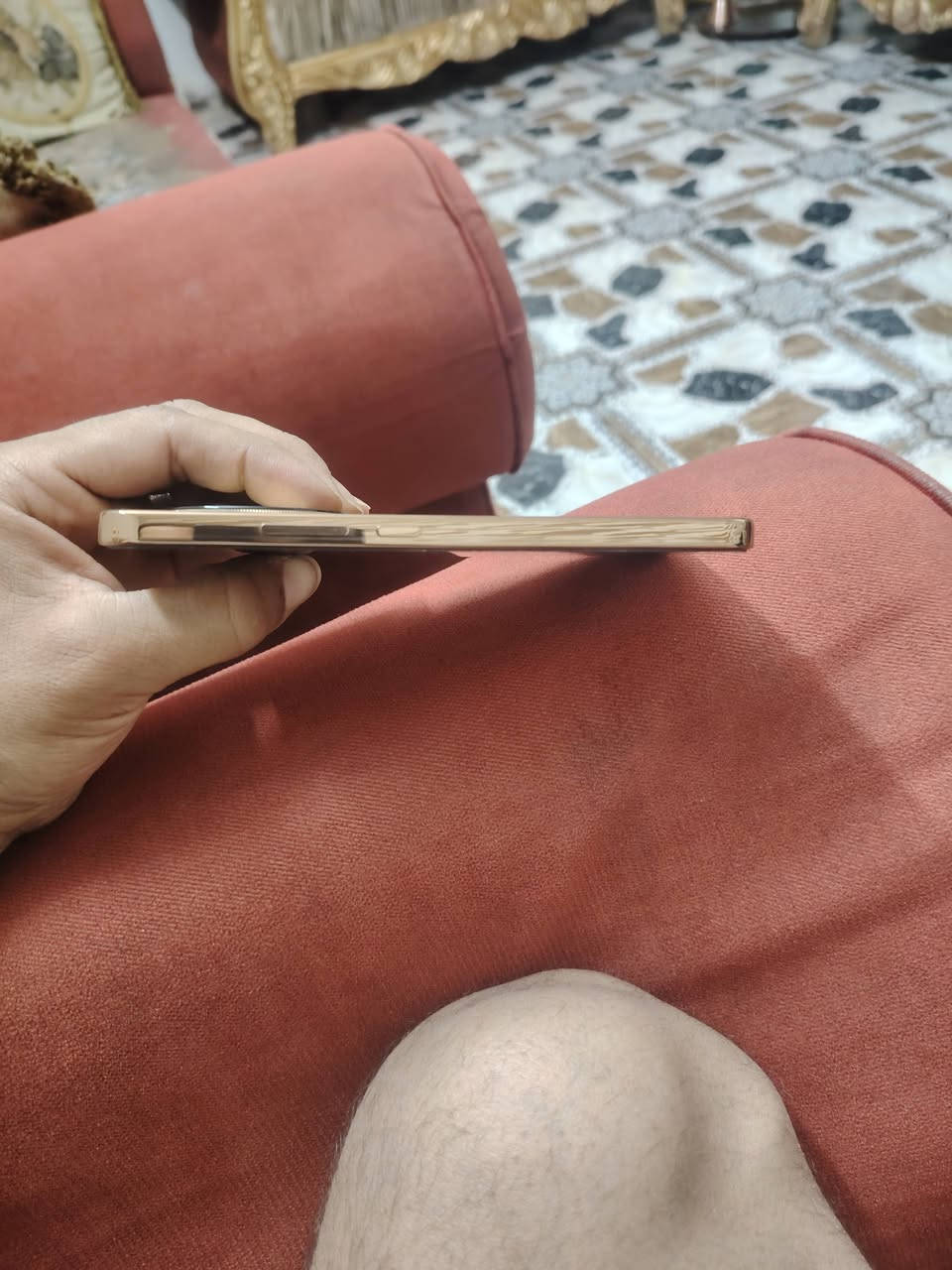 السلام عليكم.  جهاز للبيع هونر X9D صار شهر من ماخذه وكع مني بشغل وصارت هاي طكعه سوده وااريد ابيعه  كله شغال لمسه شغال وكلشي مابي غير هاي الطكعه سوده بشاشه ولياخذه من لبيت واي شكال بي يرجعليا رقم واتساب ***********  مكاني لدوره قرب فلكه ابودشير
