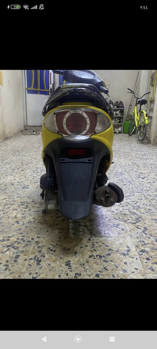 درجه كامكو جي فور البيع شغله كهربائية سلف ما يشتغل هندرما تشتغل مكينه ما مفتوحه يعني ناقصه بس غراض هندر عدي العرموطه نضيفه باقي بس الهلاله ول سبرنكه وتشتغل بعد ترتيباتك أعله سعر ابيعه رقمي واتساب الوتصل ***********
