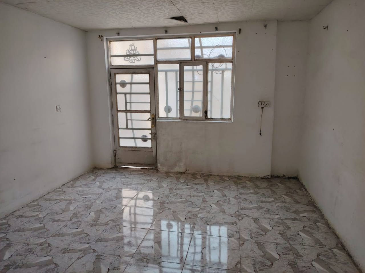 بيت للايجار بالاسكان خلف مؤسسة العين مساحه ١٣٧ طابق واحد  للاستفسار الاتصال بالرقم*********** اني مكلف بالنشر فقط
