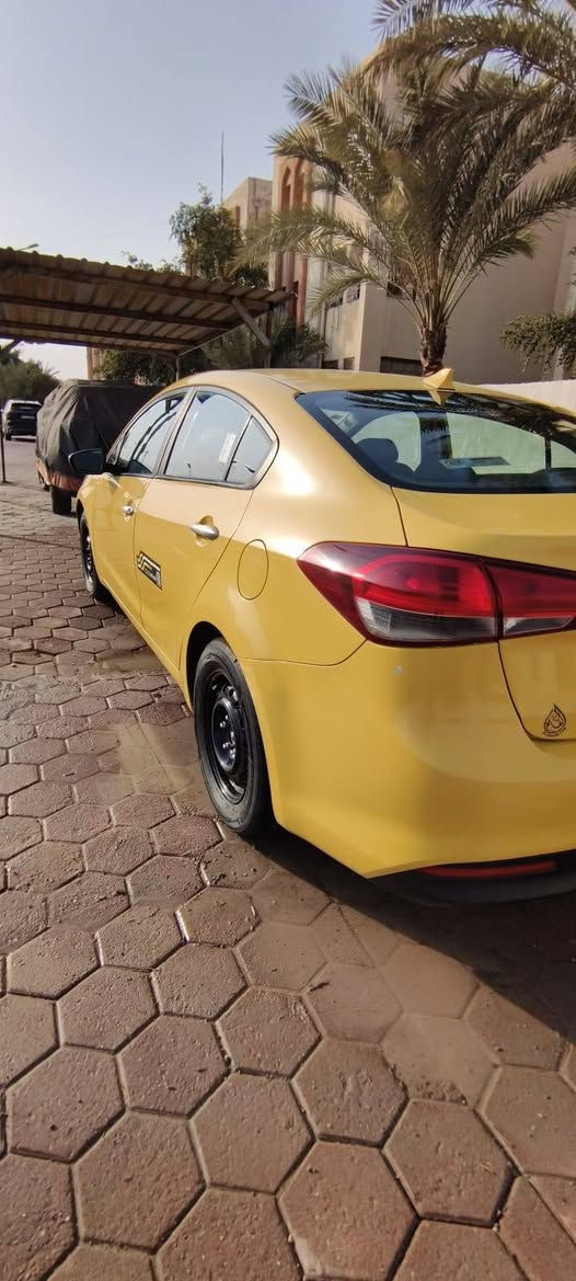 السلام عليكم
كيه فورتي وارد أمريكي موديل 17 كير عادي 6 نمر محرك 2000 ماشيه 103
 تبديل جاملغين اوبنيد الباقي ليبل واحد
 صدر امامي خلفي جديد تخم تاير جديد
السعر 95 

*********** بي واتساب

 مكان السياره بغداد المحمودية
