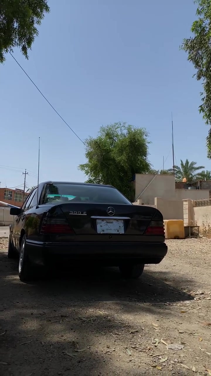 السلام عليكم
مارسدس دب للبيع 
_موديل 1993 -فول سلايت وكشنات كهرباء مخمل 
-مكينه 3000 بطه بشرط 
-قواعد دبل سليم 
-سياره صبغ عام جديد ضمان 5 سنوات 
-رقم بغداد الماني كامل الفحص والهزه والمعامله فقط تروح تسوي عقد وتحول 
-السعر 70 ومكان السياره ديالى جلولا ء
-***********
